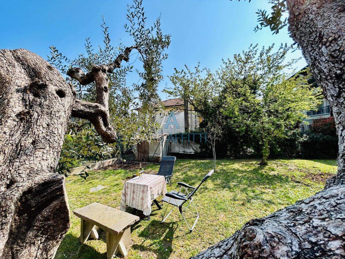 Ares Apartment - Vicino Al Lago Di Garda E Alla Stazione Treno Ντεζεντσάνο ντελ Γκάρντα Εξωτερικό φωτογραφία