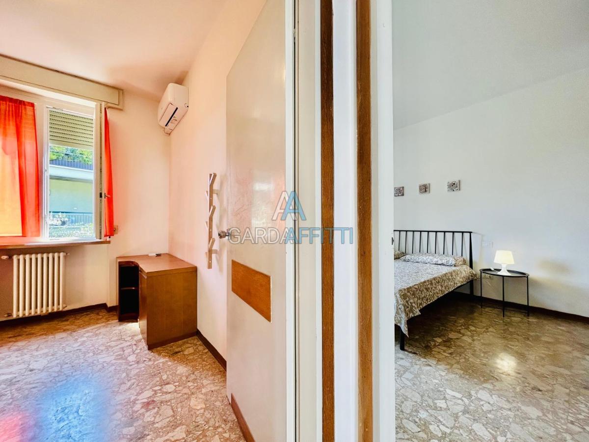 Ares Apartment - Vicino Al Lago Di Garda E Alla Stazione Treno Ντεζεντσάνο ντελ Γκάρντα Εξωτερικό φωτογραφία